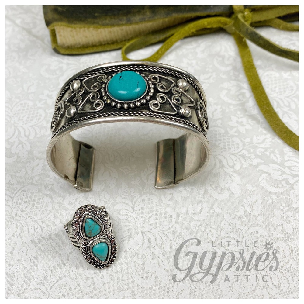 Turquoise Statement Ring and Bracelet Combo - Picture 9 of 12